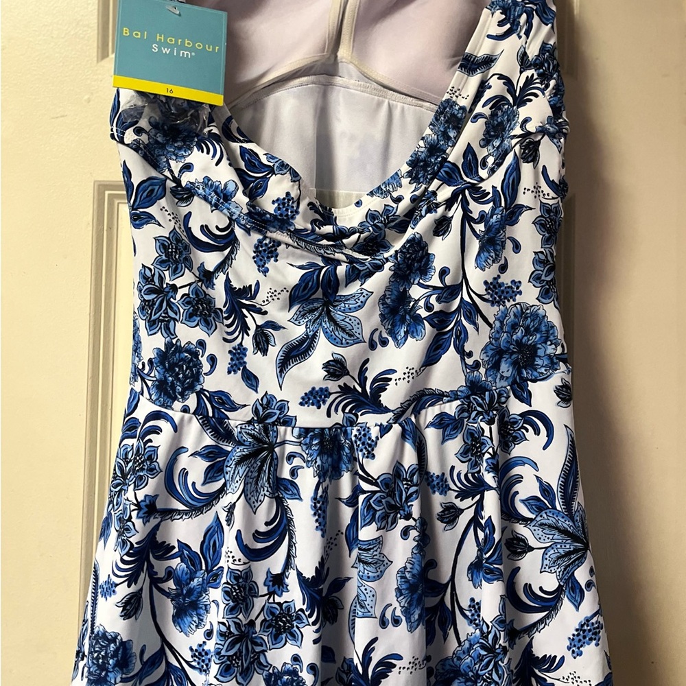 **New**With Tags ~ Bal Harbour ~ Women’s ~ Swimsuit ~ Size 16 ~ XL ~ With Straps - Picture 11 of 16